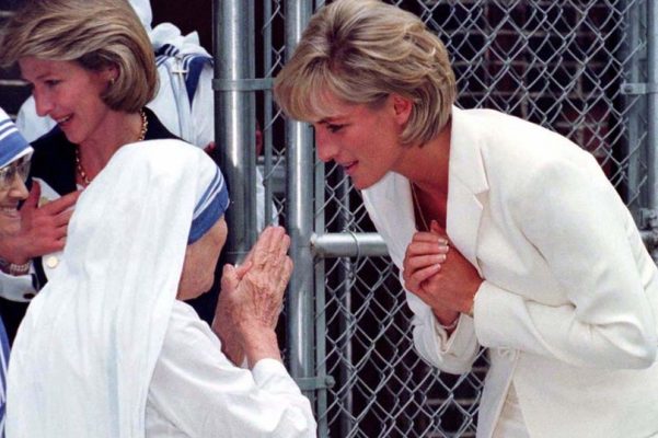 Mother Teresa, Women Empowerment, Humanitarianism, Humanitarian, Women in Religion, Religious Women, Nobel Piece Prize Winners, Female Leaders