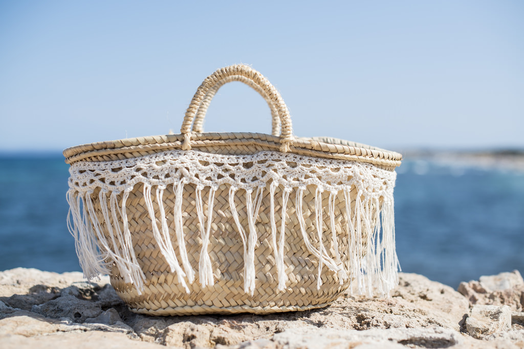 La Dolce Vita Iconic Design - Classic Straw Beach Bag - Fringed Beach Bag - straw beach tote - iconic beach bags - most popular beach bags