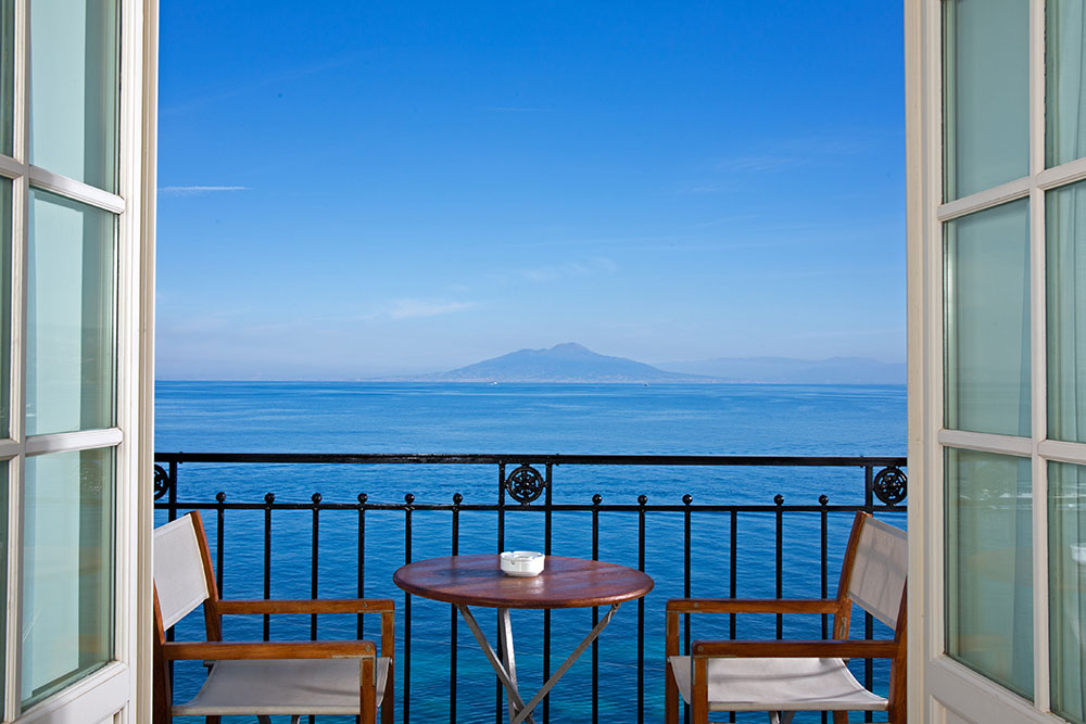 best beaches in Europe, J.K. Place, best beaches in Italy, best beach clubs in Italy, best beach clubs in Capri, best hotels in Capri