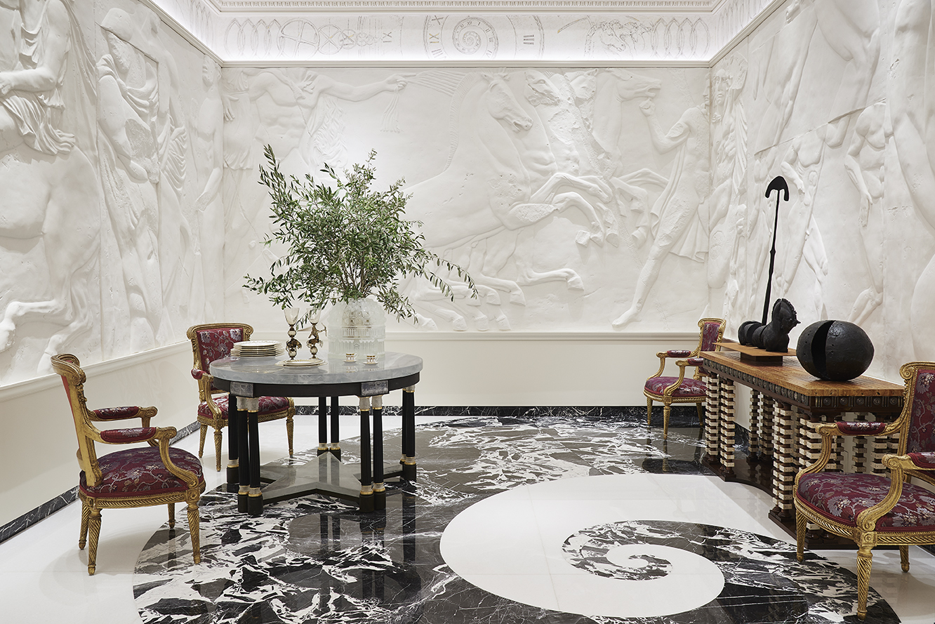 AD Interieurs 2018 - Neoclassical Dining Room by Juan Pablo Molyneux - Photo by Claire Israël via AD France - Paris Design Week 2018 - architectural digest france - compagnie de phalsbourg - hotel de la bucherie - top interior designers - dining room designs - dining room design ideas