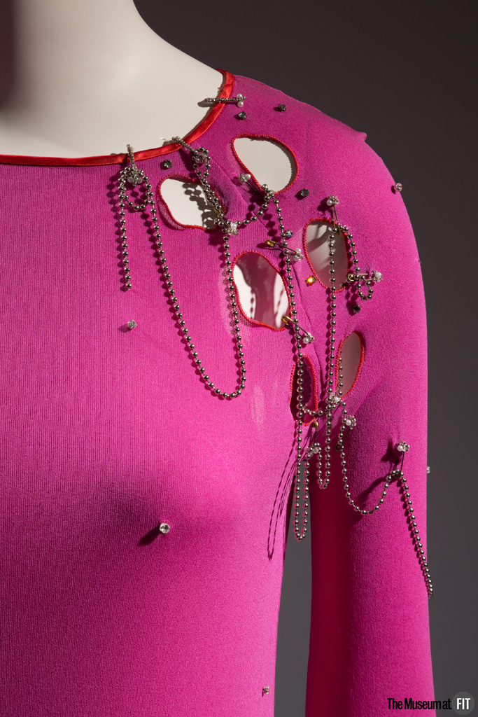 Pink Design - Zandra Rhodes ensemble 1978, England, museum at FIT purchase - pink fashion - pink color - pink in the 1970s - fashion exhibits nyc - things to do in nyc fall 2018 - pink in nyc