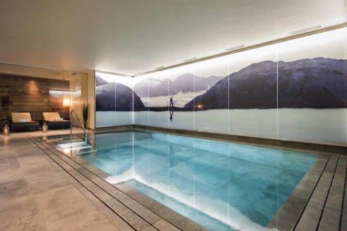 Pool of Ski Chalet Eden Rock