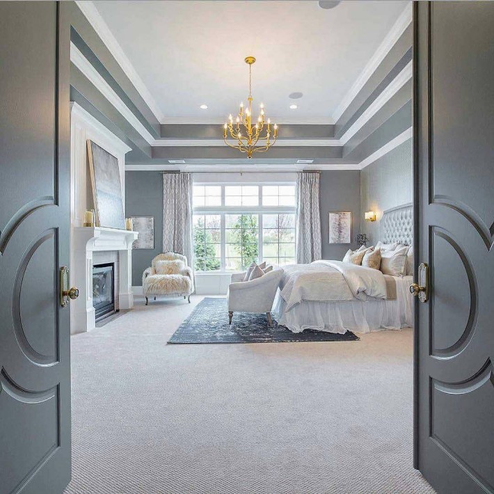 entrance of a luxury bedroom