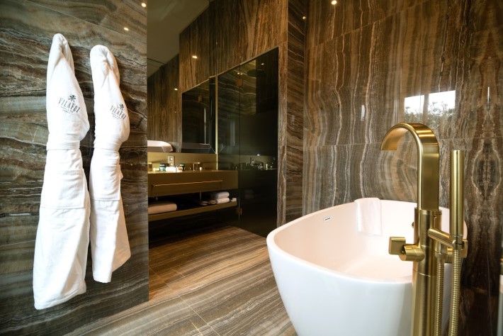 The Manor House Bathroom at Vila Foz Hotel & Spa