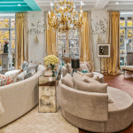 kips bay nyc 2019 large living room design by Cindy Rinfret - photo by Nickolas Sargent