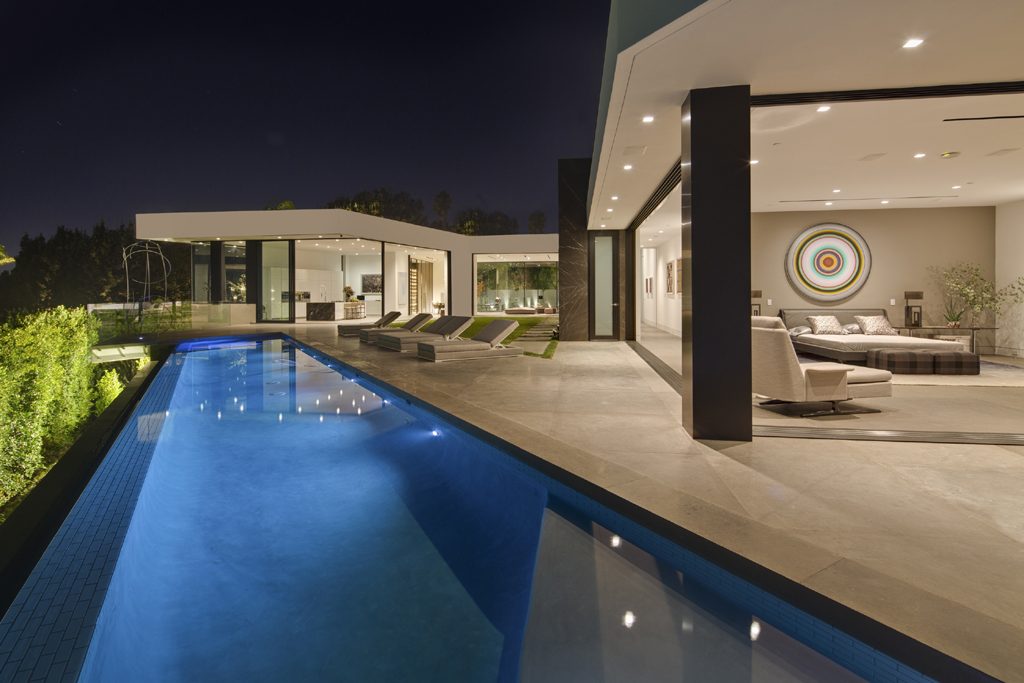 thrasher avenue contemporary home with infinity pool by paul mcclean design