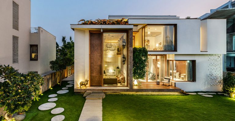 Grand Meets Green in a Stunning Residence by NA Architects - Lh Mag