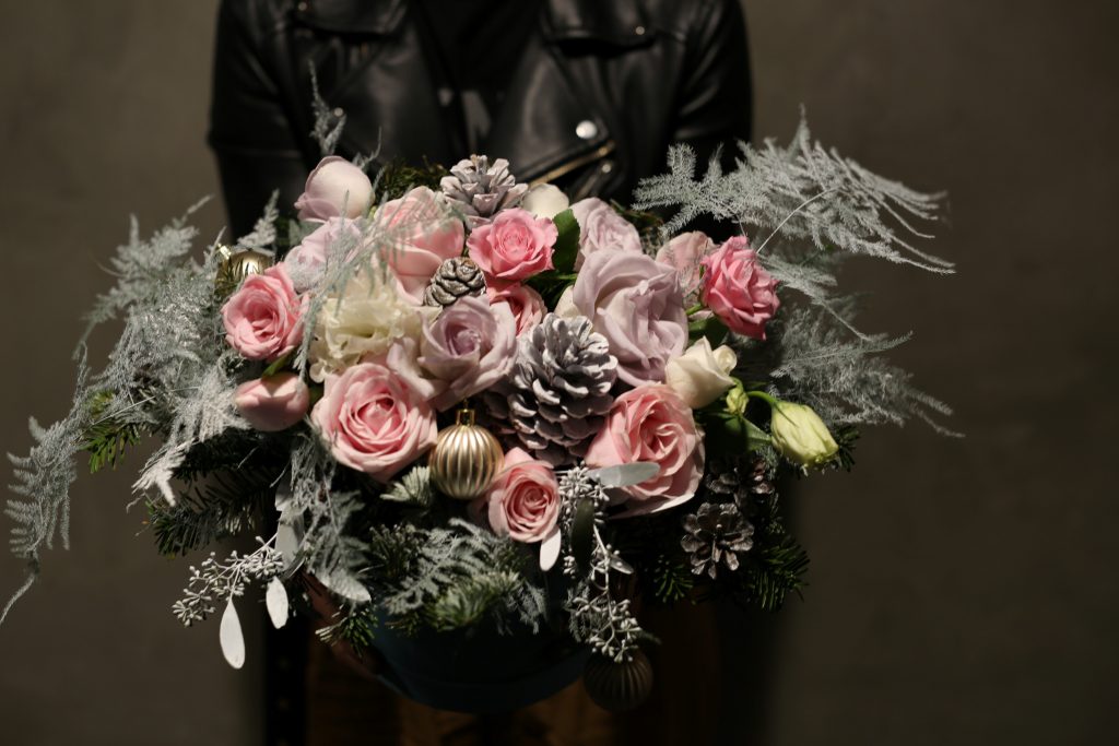 'Christmas Flowers Silver' by Pink Clover