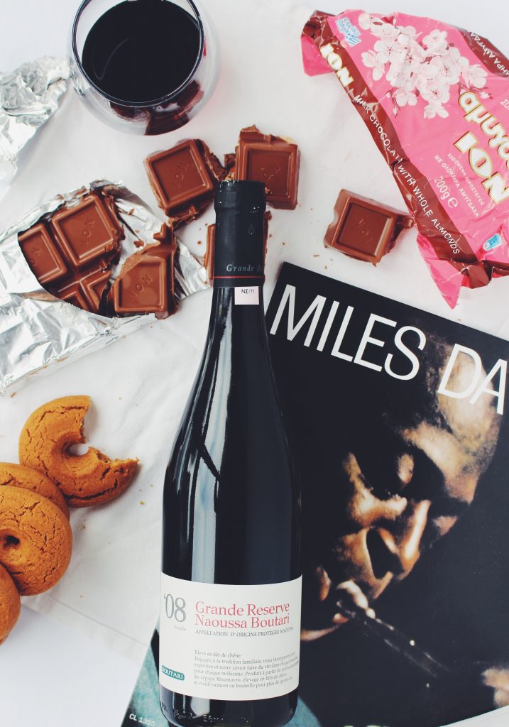 wine tips to become a wine connoisseur - pairing wine and chocolate