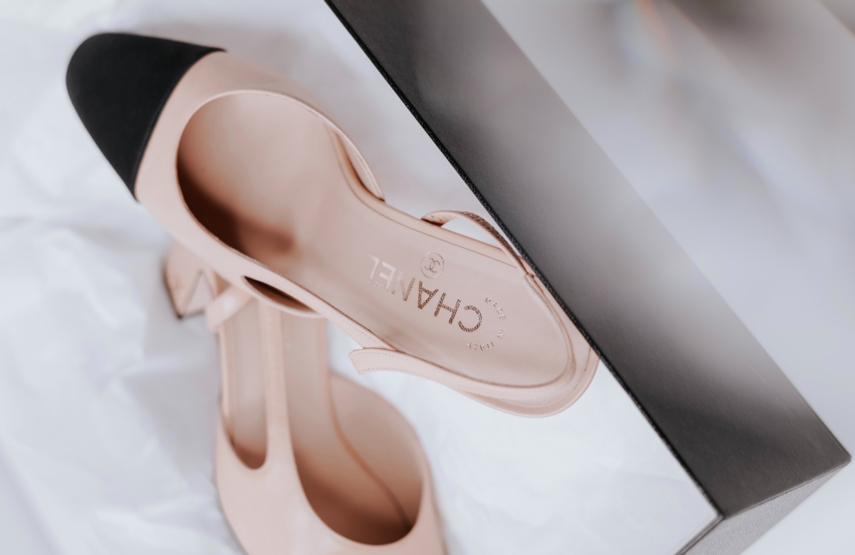 pink and black low heel chanel heels french women fashion style rules