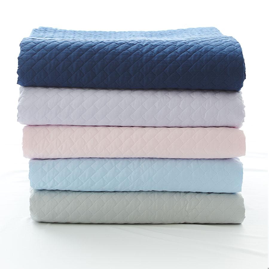 luxe kids coverlet zoe luxury quilted