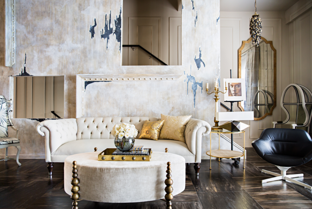 Photo by Brittany Ambridge of an interior designed by Michael Boyd, featured in House & Garden