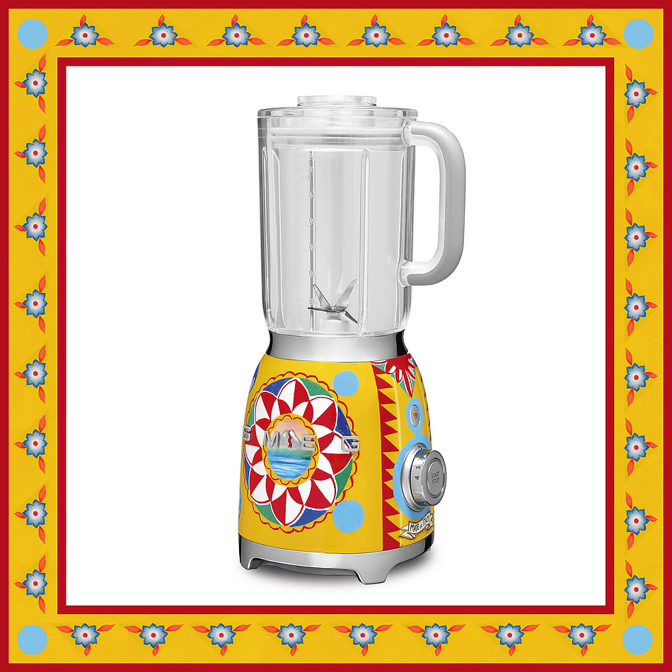 dolce-gabbana-x-smeg-blender