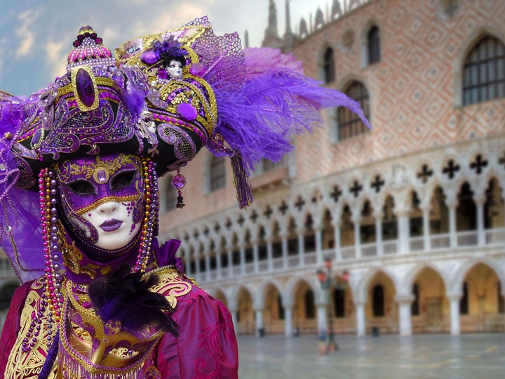 best places to go for new years Venice Carnival (Photo by form PxHere)