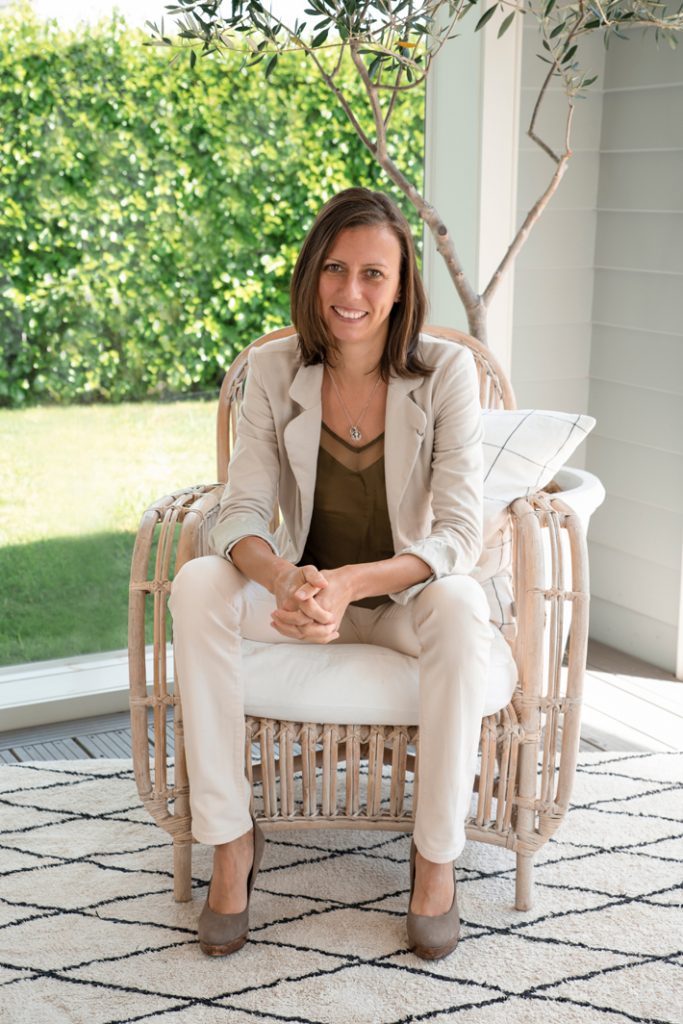  Elana Brambilla, Co-Owner of Manuka Royale Honey