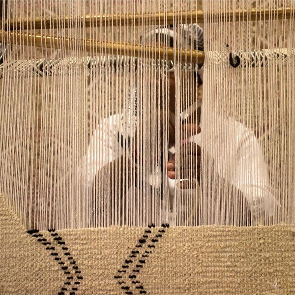 morrocan rug being handwoven zarabe rugs