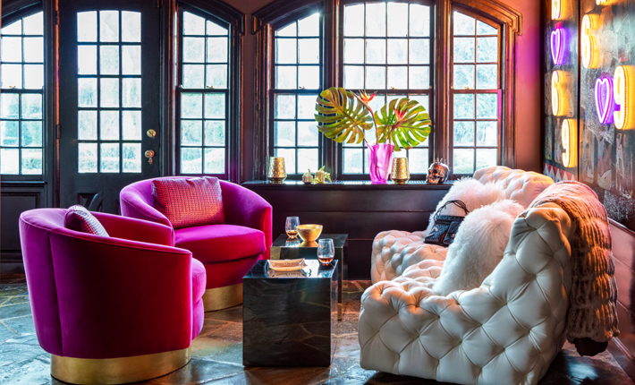 kellie burke interiors luxury living room pink and black glamour