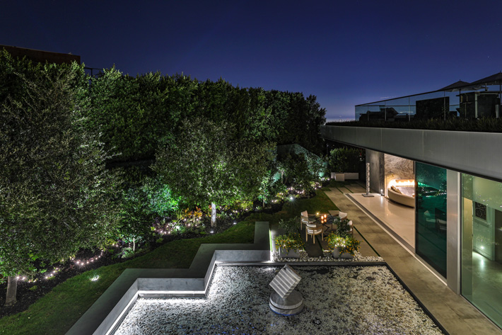 Design by Paul McClean luxury garden design