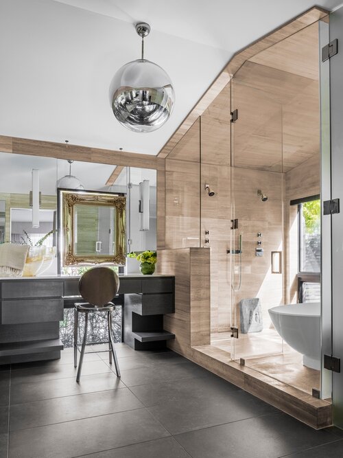 bg design luxury bathroom with dual shower heads
