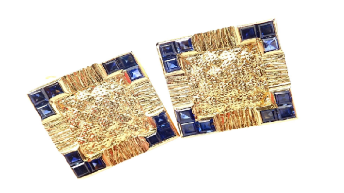 stylish Father's Day Gifts Vintage Van Cleef & Arpels Sapphire Yellow Gold Cufflinks
