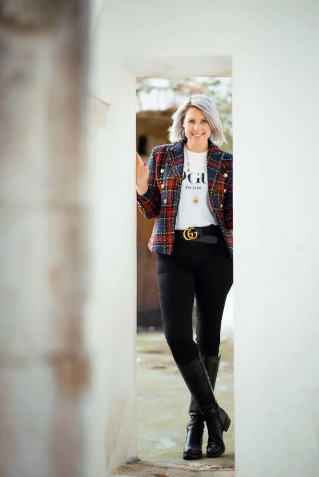 nikki taylor la dolce vita lifestyle magazine italy property consulting
