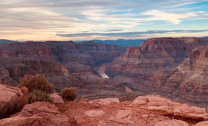 vacation in nature Grand Canyon West, AZ (Photo by Tim Hart / Unsplash)