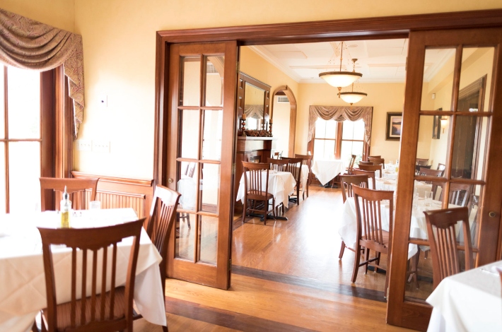 JAMESPORT MANOR INN