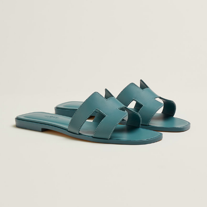 Parisian summer staples Hermes sandals - summer lookbook
