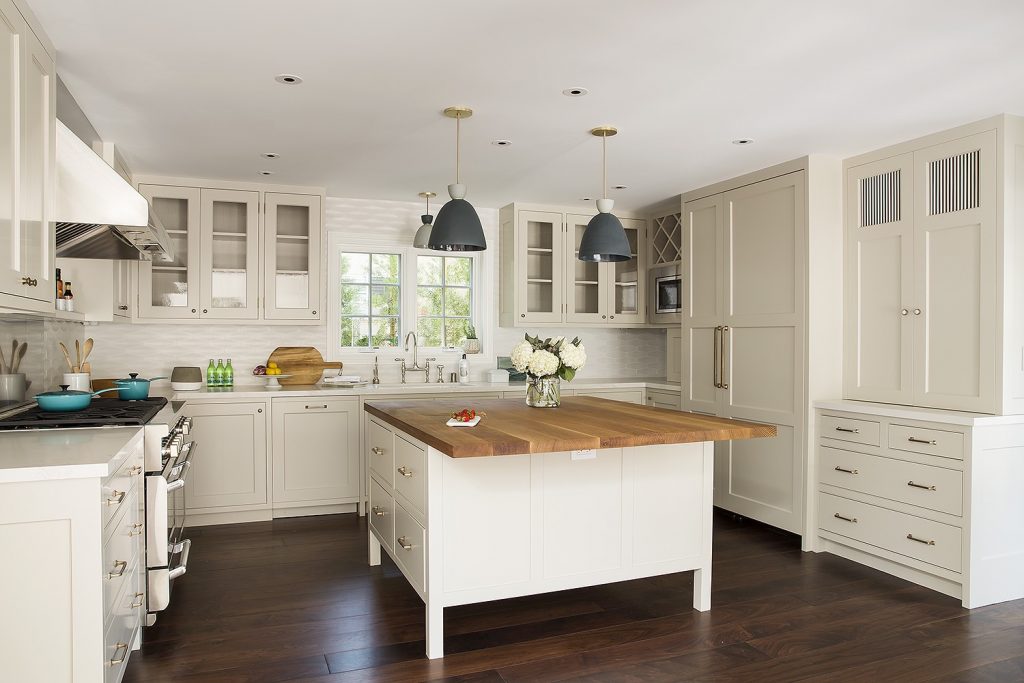 jen dallas white country kitchen  decorative pendant lighting