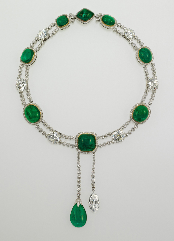 tribute to queen elizabeth II Delhi Durbar Necklace and Cullinan VII Pendant c.1911 (Photo via Royal Collection Trust)