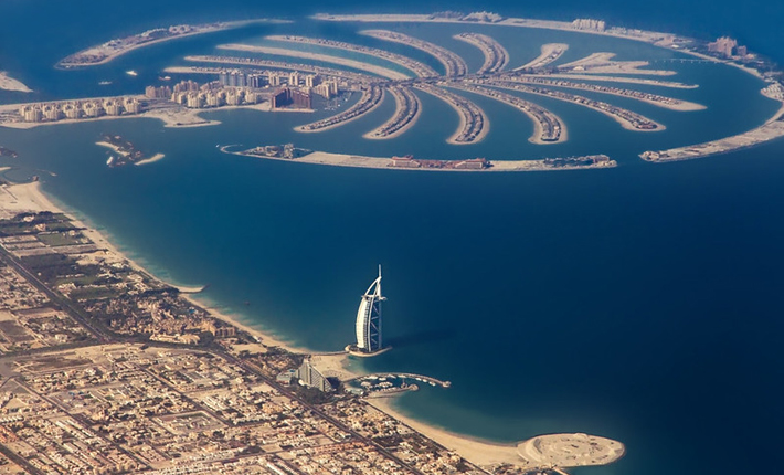 Palm Jumeirah, Dubai UAE (Photo by Jason Mrachina)