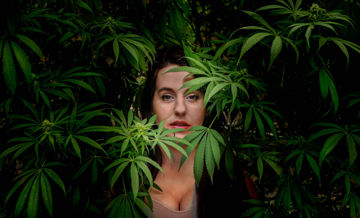 cbd beauty industry cbd beauty elsa olofsson WXwkG-6f3B8 unsplash