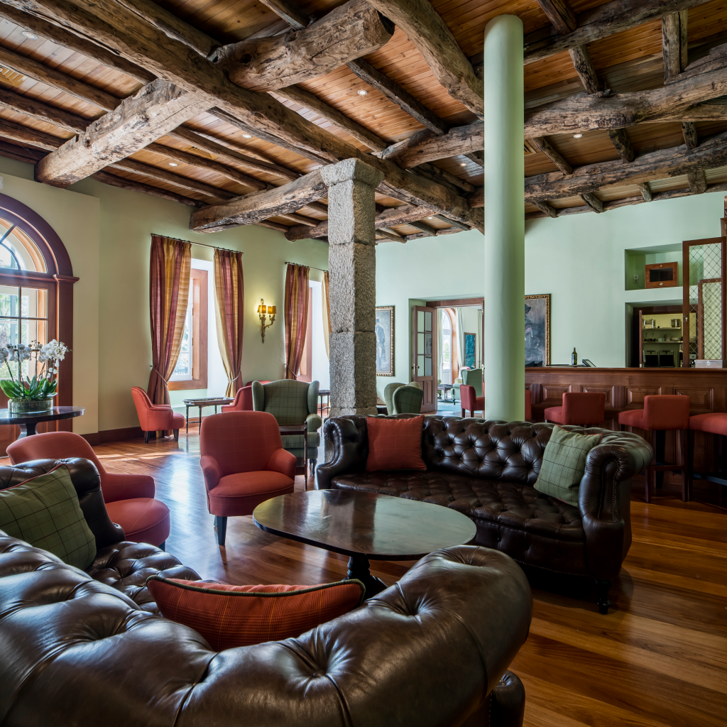 Bar at Vintage House Hotel Douro