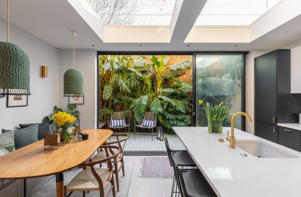 Garden Flat Primrose design by Cat Dal