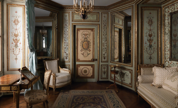 Hôtel de Crillon French Boudoir Bedroom