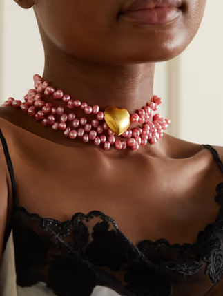 2024 Jewelry Trends: pink Jewelry 