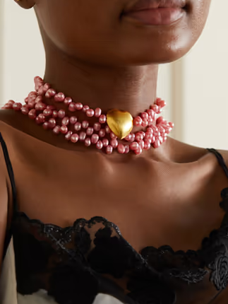 2024 Jewelry Trends: pink Jewelry