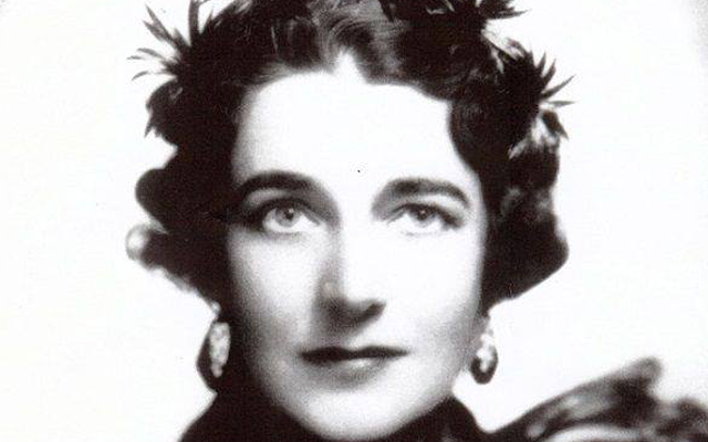 famous interior designers - famous female interior designers - dorthy drapery