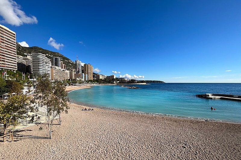 LARVOTTO BEACH
(Photo by Benoît Prieur)
luxury things to do in monaco