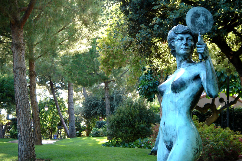 saint martin gardens photo by bob ramsak piran cafe luxury things to do in monaco