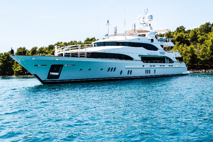 Private yacht tour