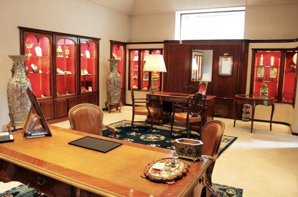 Pennisi jewelry store in Milan