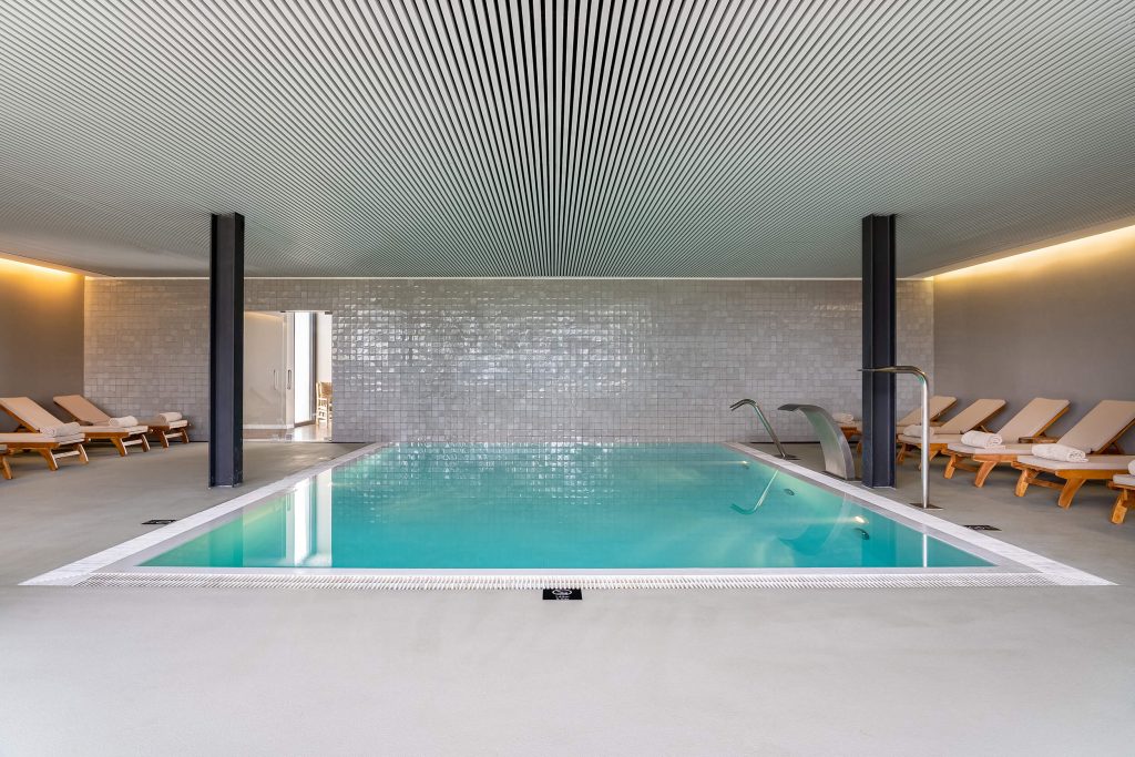 Octant Évora interior pool