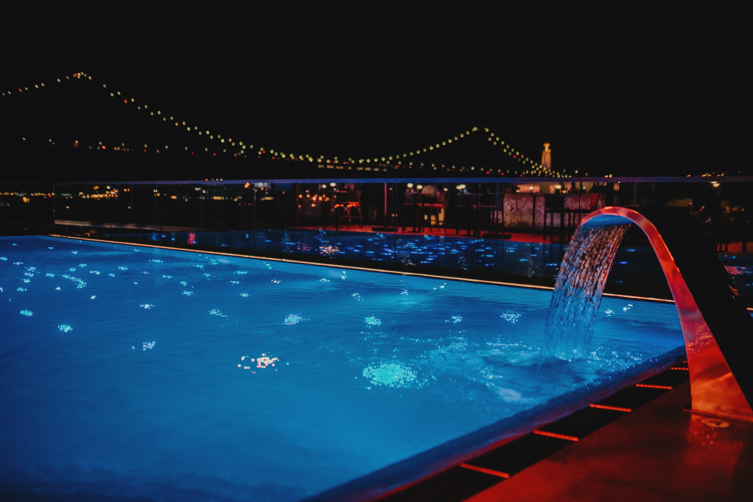 SUD Lisboa Terrazza terrace and infinity pool