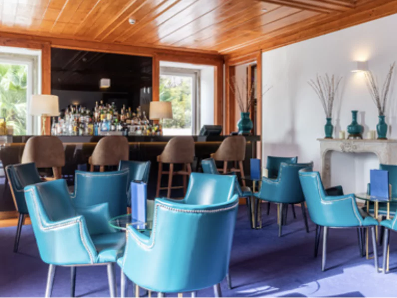 Palácio do Governador bar seating