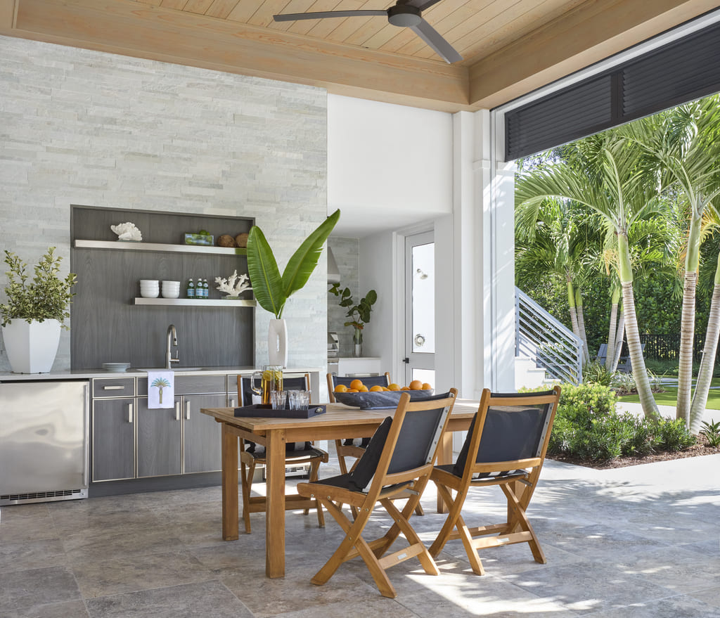 Florida Interior Design outdoor dining photo by brantley photography design by jma interiors