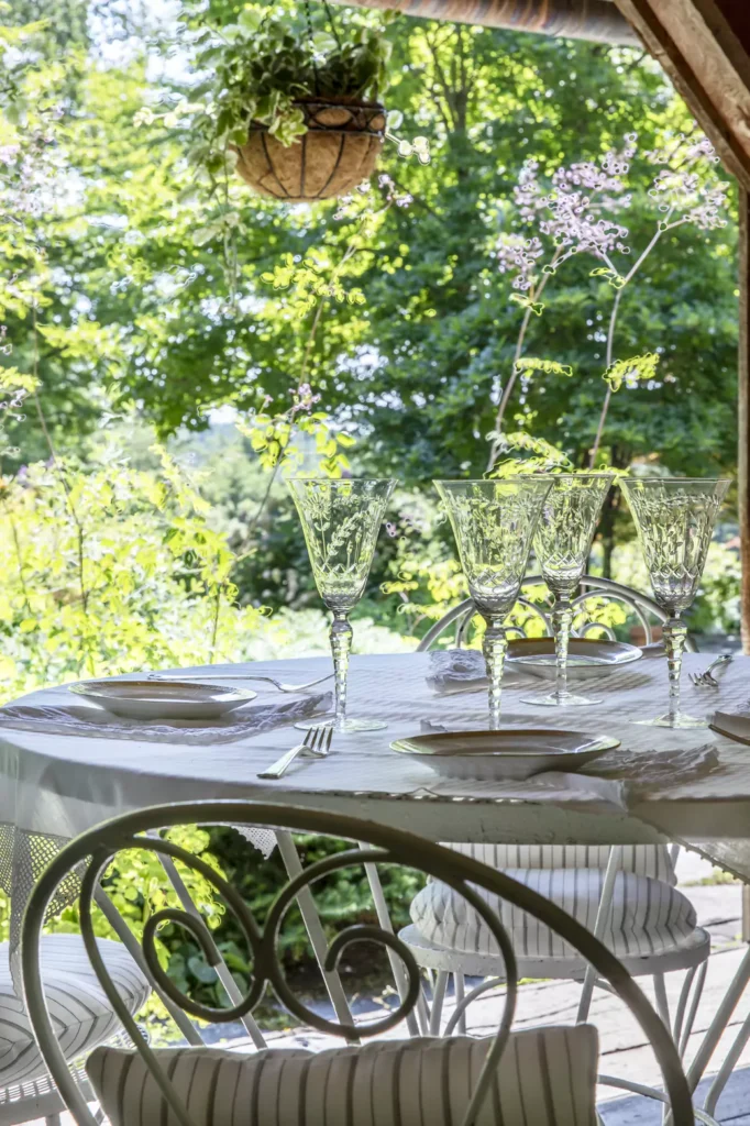outdoors dining design by Julie Anne Burch