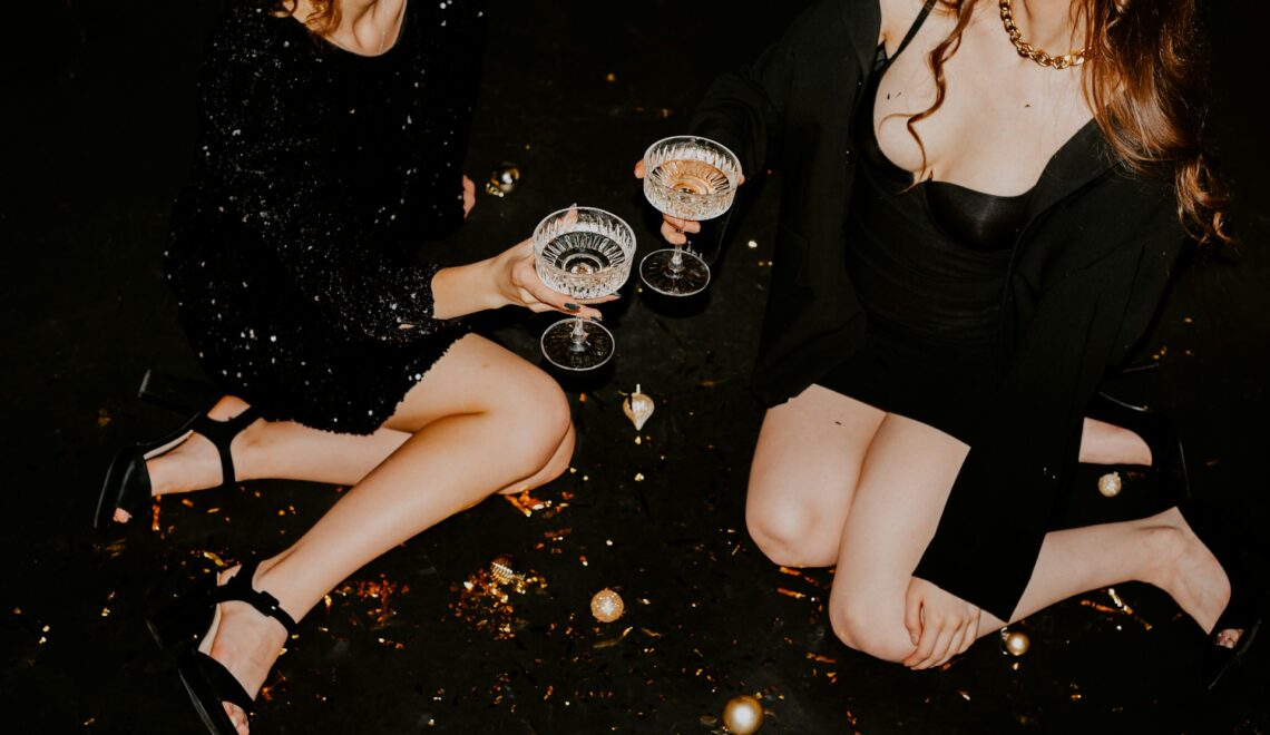Exploring Sensory Enhancements in Luxury Parties: A Look at Modern Trends