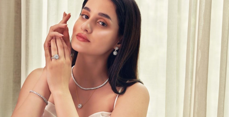 How to Style a Lab Diamond Jewelry and Tennis Necklace