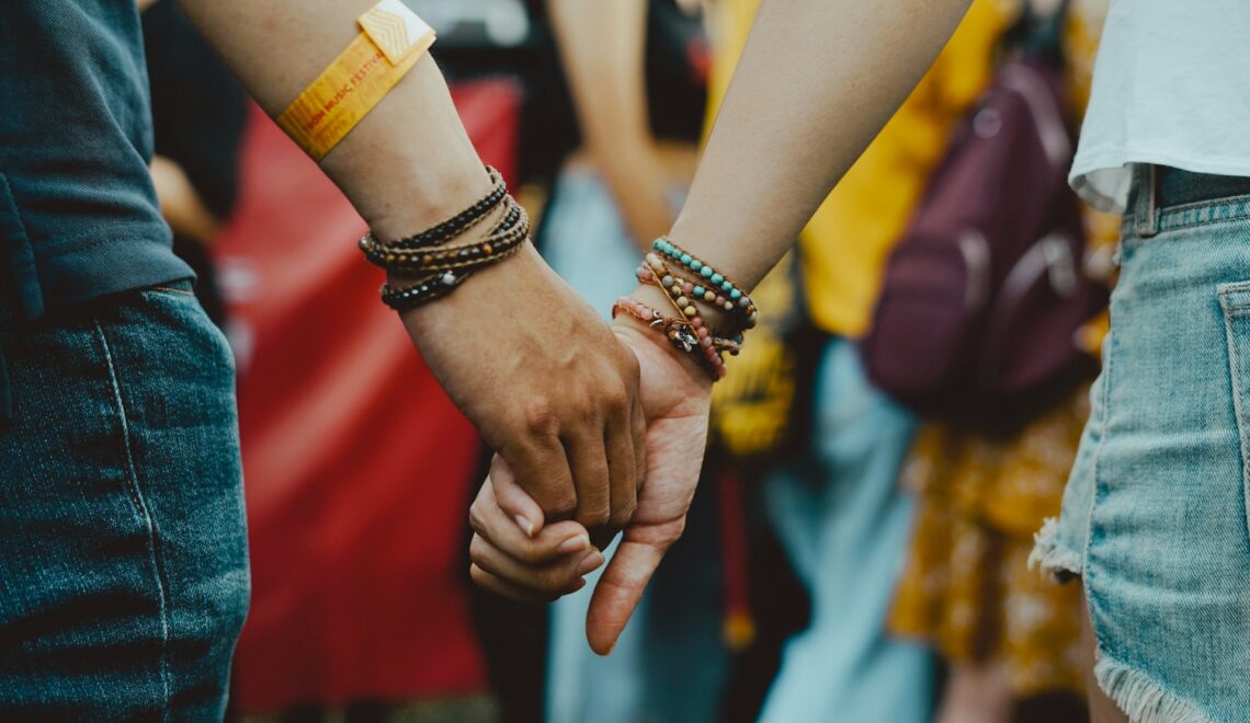 The Ultimate Guide to Choosing Matching Couple Wristbands